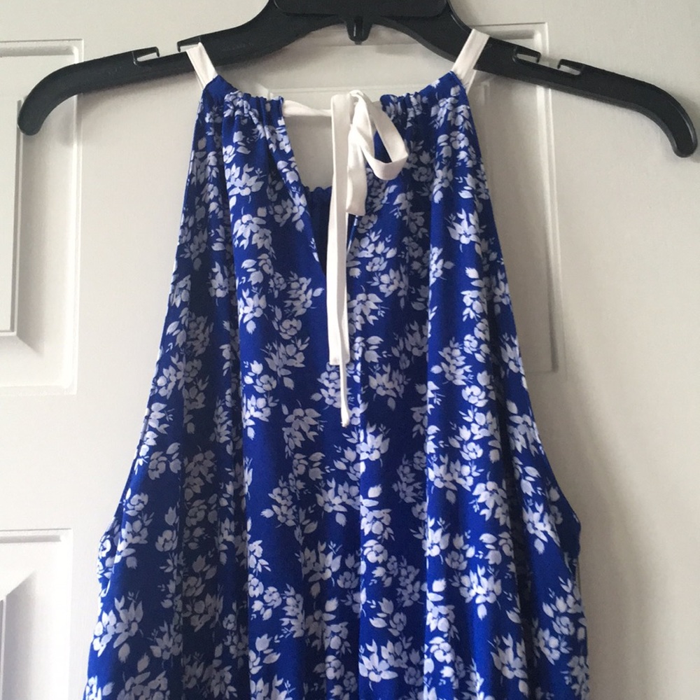 Dress - Picture 4 of 4